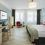 酒店 Intercityhotel 4*