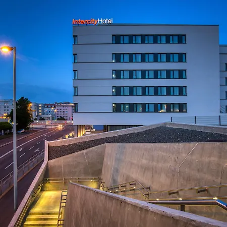 מלון Intercityhotel