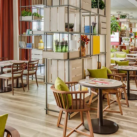 Intercityhotel מלון 4*