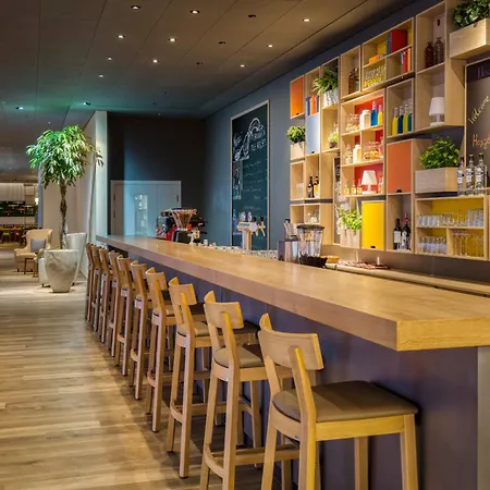 מלון Intercityhotel 4*