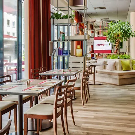 מלון Intercityhotel 4*