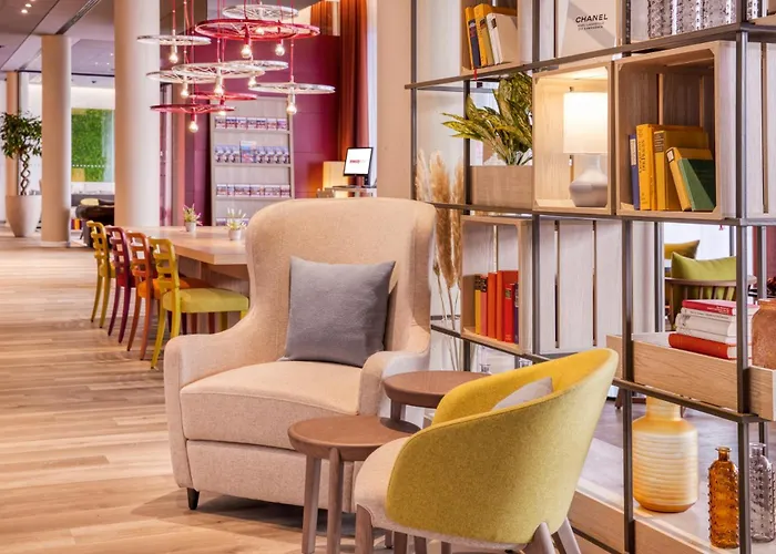 Intercityhotel Готель 4*