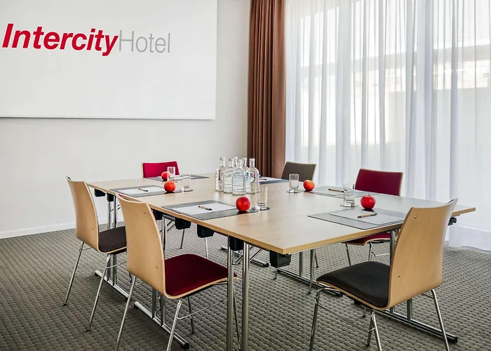Intercityhotel Готель 4*