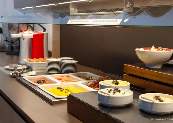 Intercityhotel Готель Грац